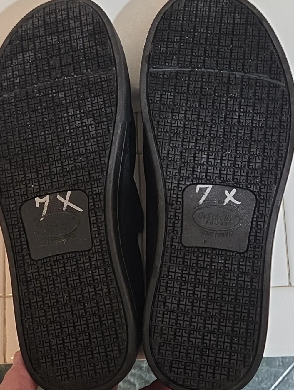 Dr. Scholl's Men's Valiant Slip-Resistant Sneaker Black Slip On Work - Sz 7M